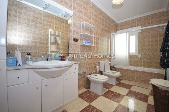 Image No.11-3 Bed Villa for sale