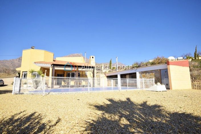 Image No.5-3 Bed Villa for sale