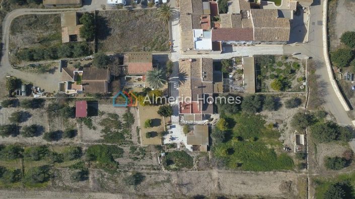 Image No.3-7 Bed Country House for sale