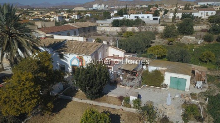 Image No.5-7 Bed Country House for sale