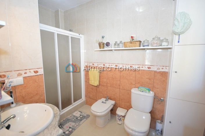 Image No.18-4 Bed Villa for sale