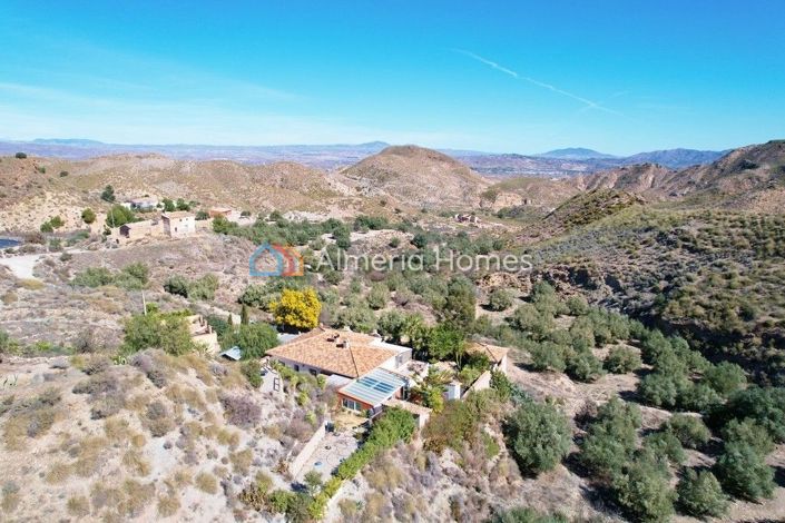 Image No.4-4 Bed Villa for sale