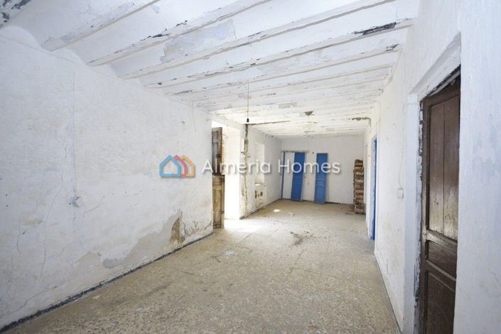 Image No.4-4 Bed Country House for sale