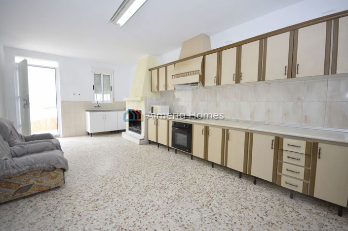 Image No.14-6 Bed Country House for sale