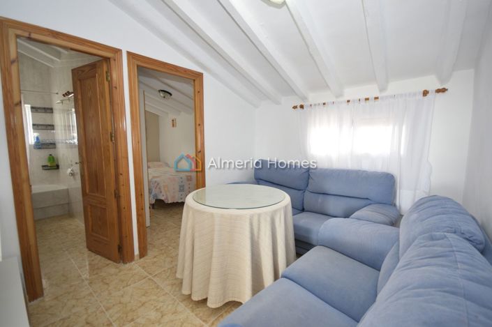Image No.20-6 Bed Country House for sale