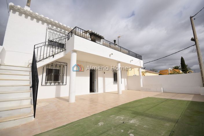 Image No.3-6 Bed Country House for sale