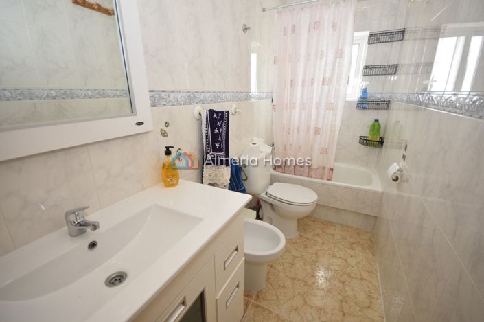 Image No.22-6 Bed Country House for sale