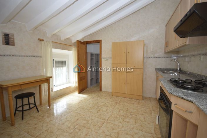 Image No.25-6 Bed Country House for sale