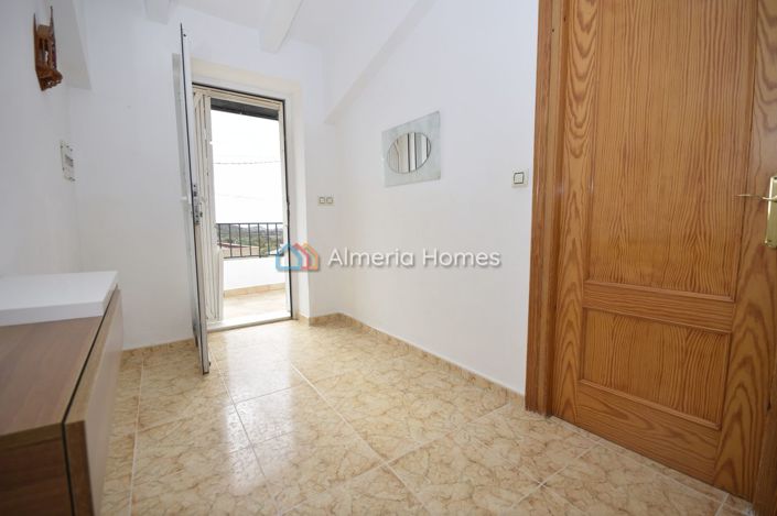 Image No.26-6 Bed Country House for sale