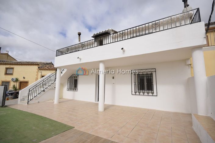 Image No.5-6 Bed Country House for sale