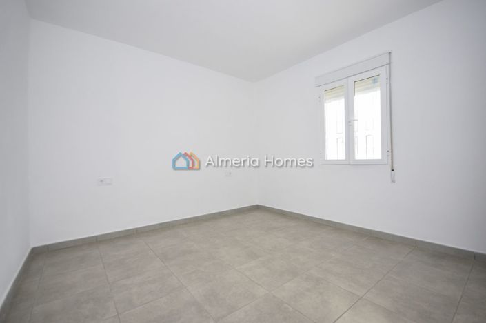 Image No.9-6 Bed Country House for sale