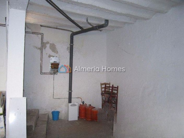 Image No.16-4 Bed Townhouse for sale