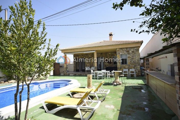 Image No.2-3 Bed Villa for sale