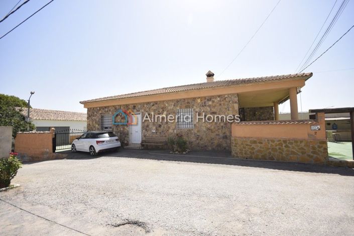Image No.7-3 Bed Villa for sale