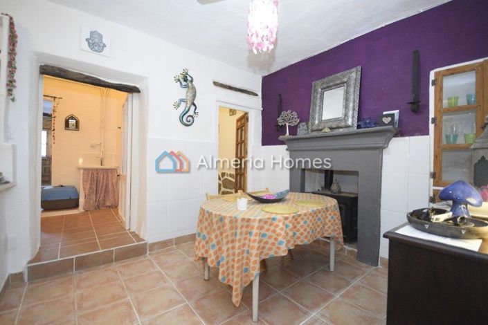 Image No.14-6 Bed Country House for sale