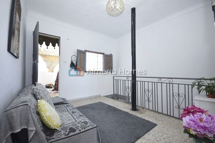 Image No.19-6 Bed Country House for sale