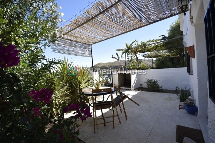 Image No.8-6 Bed Country House for sale