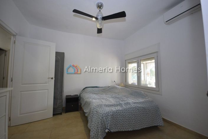 Image No.13-6 Bed Villa for sale