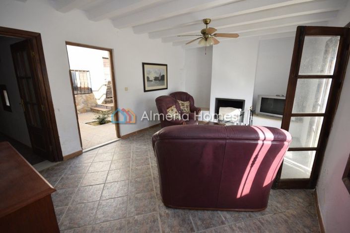 Image No.10-5 Bed Country House for sale