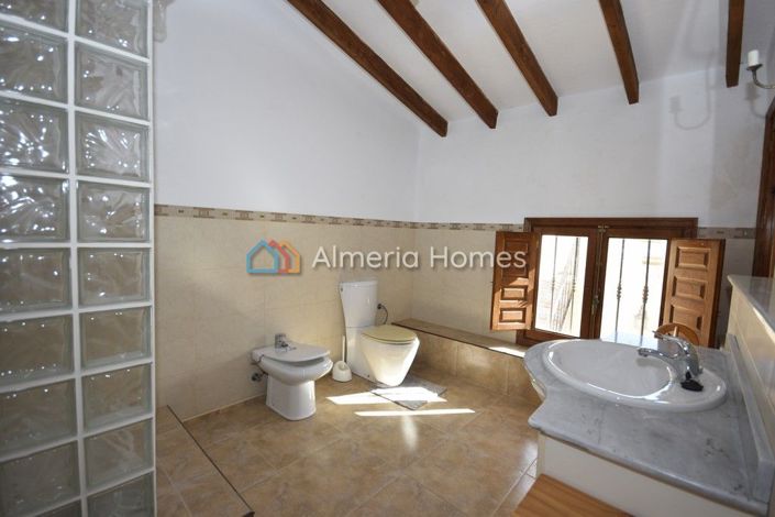 Image No.12-5 Bed Country House for sale