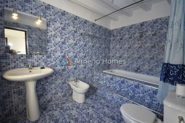 Image No.14-5 Bed Country House for sale