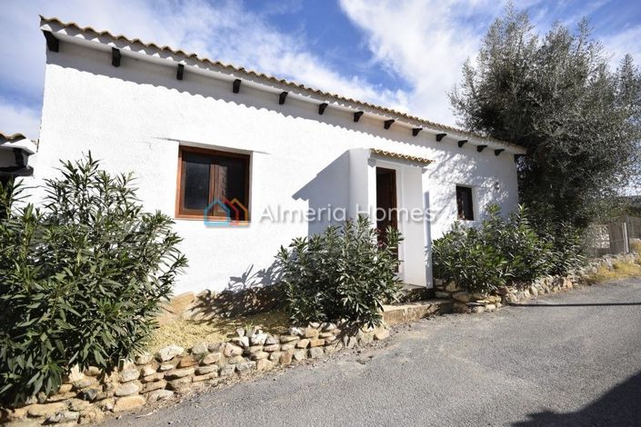 Image No.17-5 Bed Country House for sale