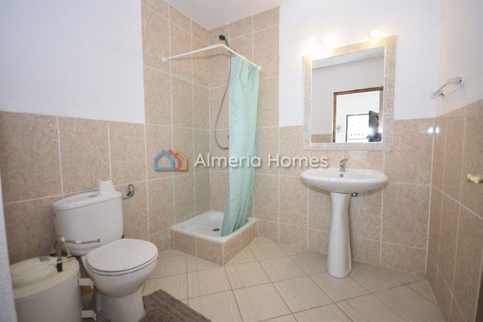 Image No.20-5 Bed Country House for sale