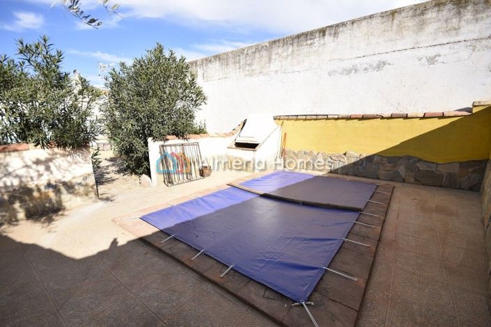 Image No.4-5 Bed Country House for sale