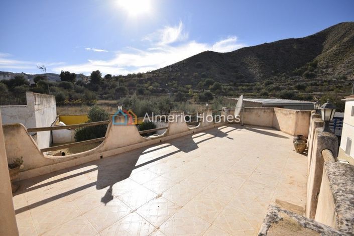 Image No.6-5 Bed Country House for sale