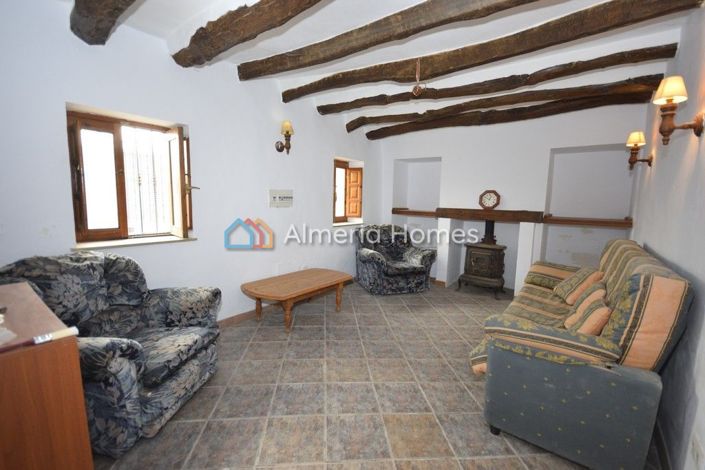 Image No.7-5 Bed Country House for sale