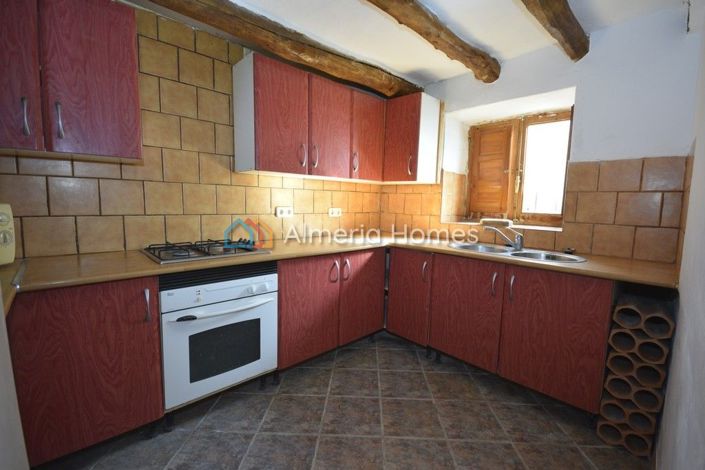 Image No.8-5 Bed Country House for sale