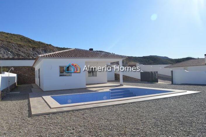 Image No.2-3 Bed Villa for sale