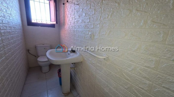 Image No.13-4 Bed Townhouse for sale