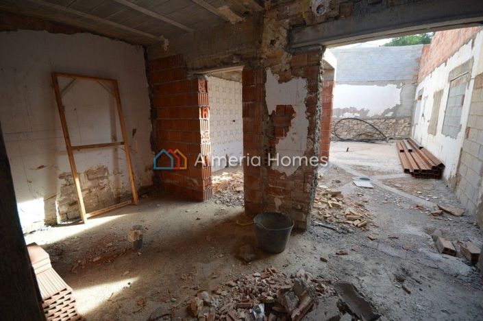 Image No.4-2 Bed Townhouse for sale