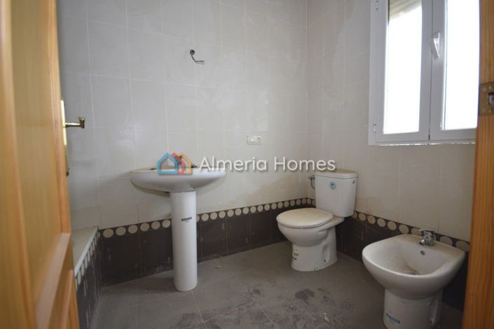 Image No.17-3 Bed Villa for sale