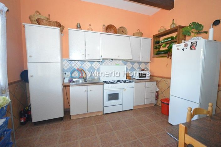 Image No.7-3 Bed Country House for sale