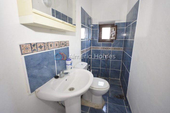 Image No.19-4 Bed Country House for sale