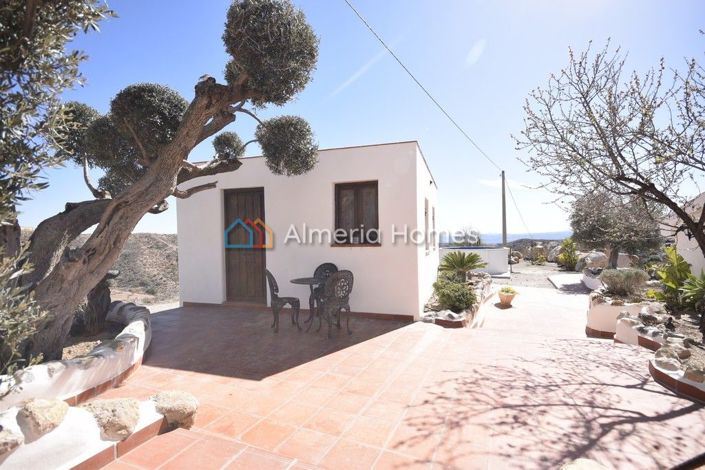 Image No.4-7 Bed Country House for sale