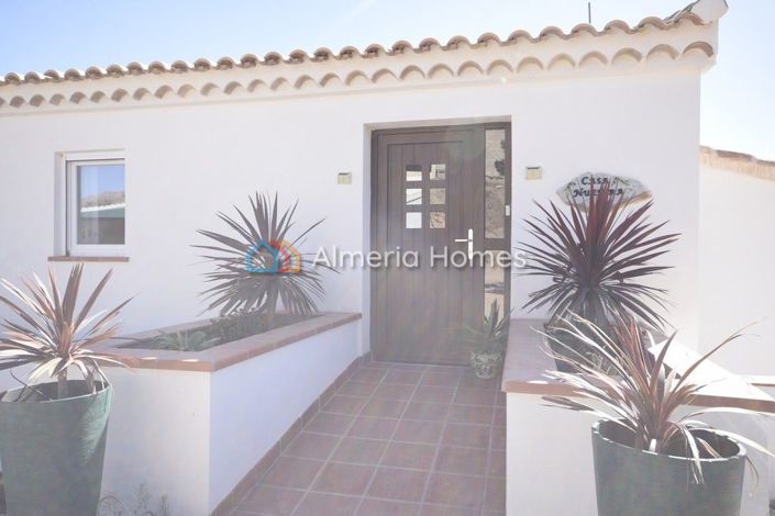 Image No.8-7 Bed Country House for sale