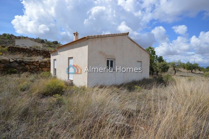 Image No.3-Villa de 4 chambres à vendre à Lubrín