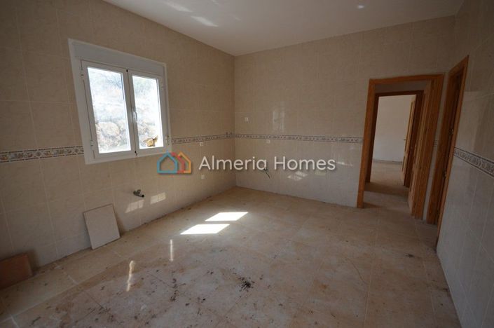 Image No.5-Villa de 4 chambres à vendre à Lubrín