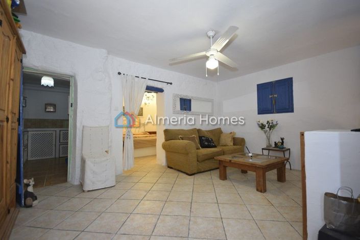 Image No.13-7 Bed Country House for sale