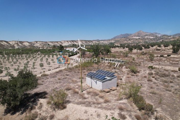 Image No.6-6 Bed Country House for sale