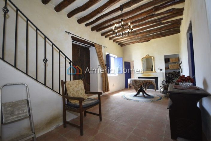 Image No.7-6 Bed Country House for sale