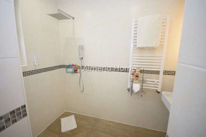 Image No.11-4 Bed Villa for sale