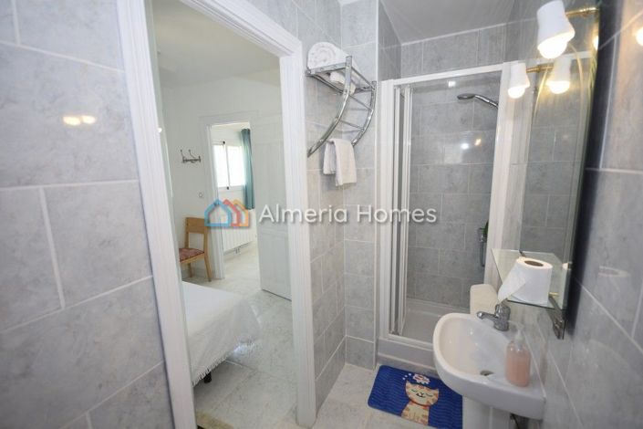 Image No.18-4 Bed Villa for sale