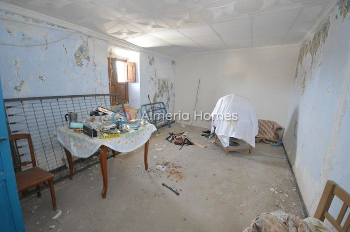 Image No.4-4 Bed Country House for sale