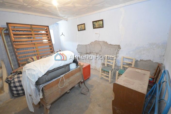 Image No.7-4 Bed Country House for sale