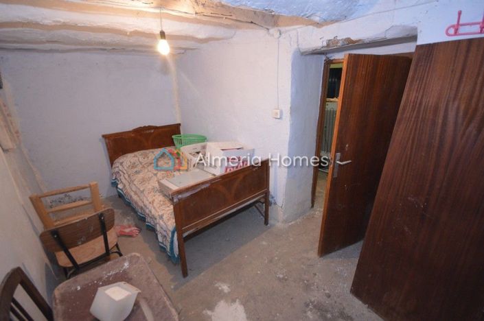 Image No.9-4 Bed Country House for sale