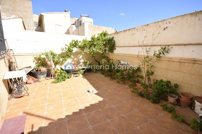 Image No.5-5 Bed Townhouse for sale